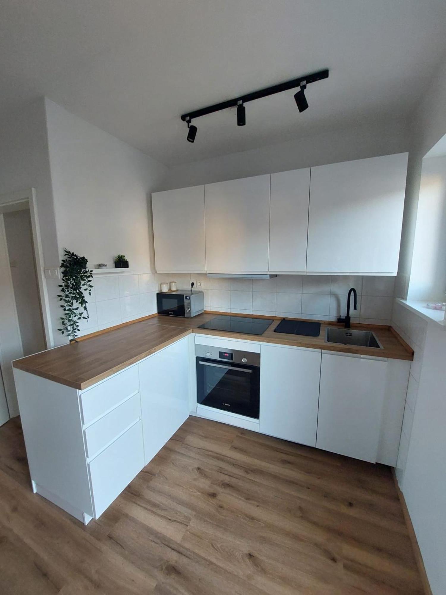 Moskriceva Apartment ลูบลิยานา ภายนอก รูปภาพ